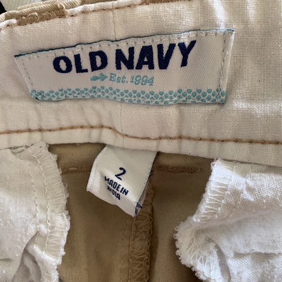 Old Navy khaki shorts - Picture 3 of 3